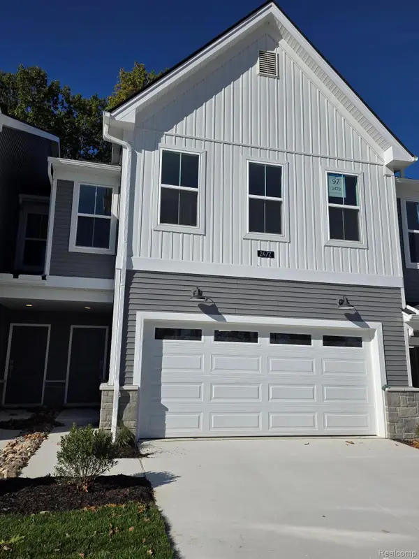 2472 Celeste CIR, Orion, MI 48360
