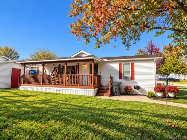 6986 Chippewa, Romulus, MI 48174