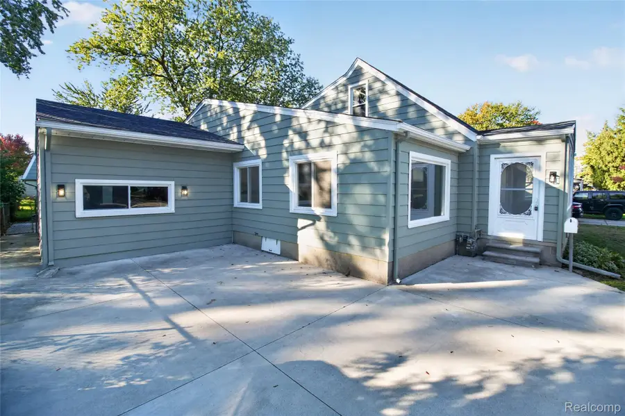 30925 Block ST, Garden City, MI 48135 - #3