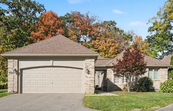22240 Village Pines DR, BeverlyHills, MI 48025