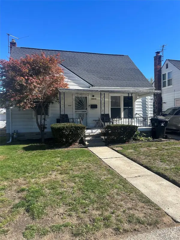 19510 Dresden ST, Detroit, MI 48205