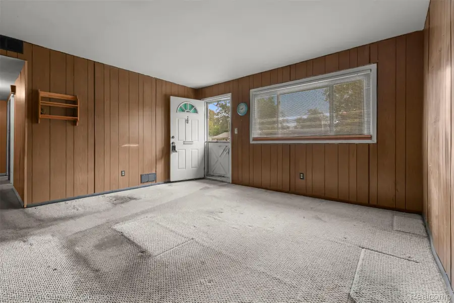 2056 Alberta ST, Westland, MI 48186 - #3