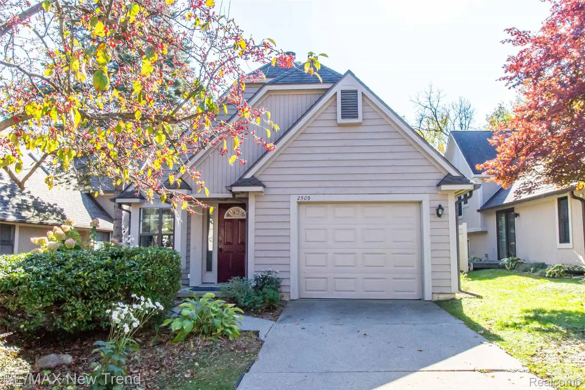 2509 COUNTRY VILLAGE, Ann Arbor, MI 48103 - #1