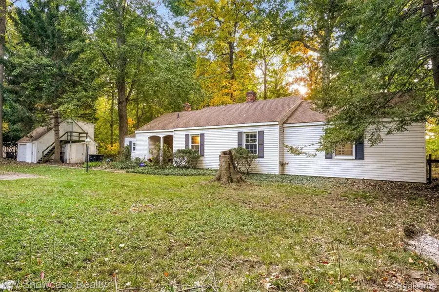 16007 Oak DR, Livonia, MI 48154 - #3