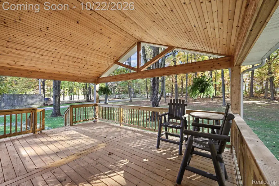 371 Rissman LN, Ortonville, MI 48462 - #2
