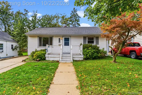 3016 Palmer ST, Lansing, MI 48910