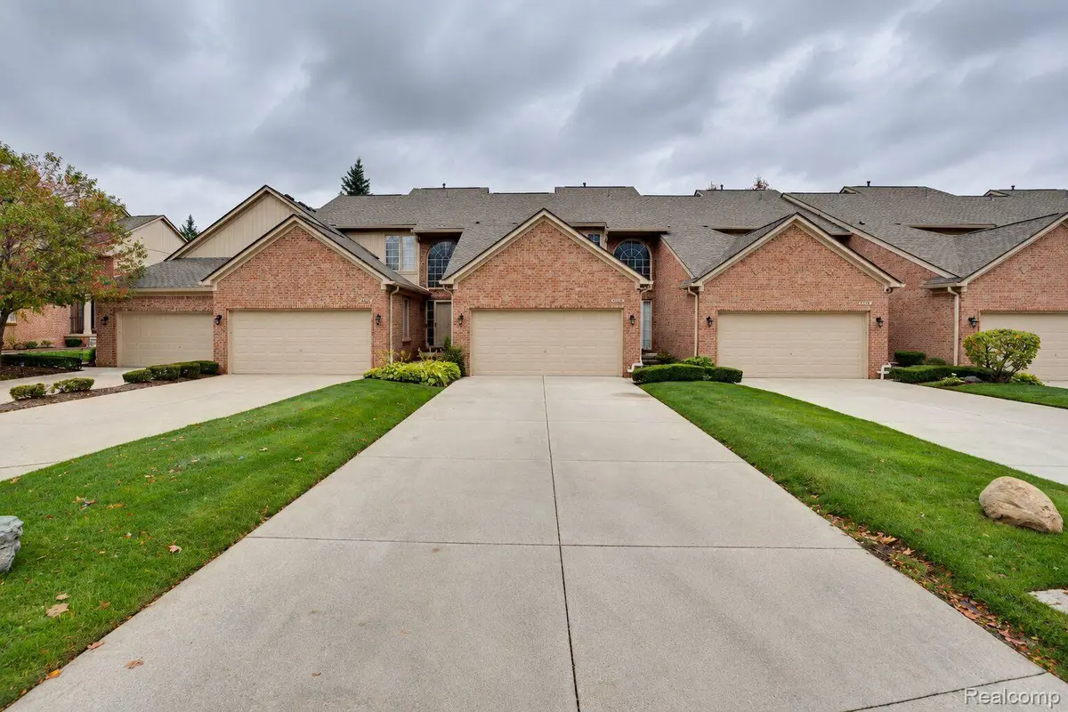 55388 Boardwalk DR, Shelby, MI 48316 - #1