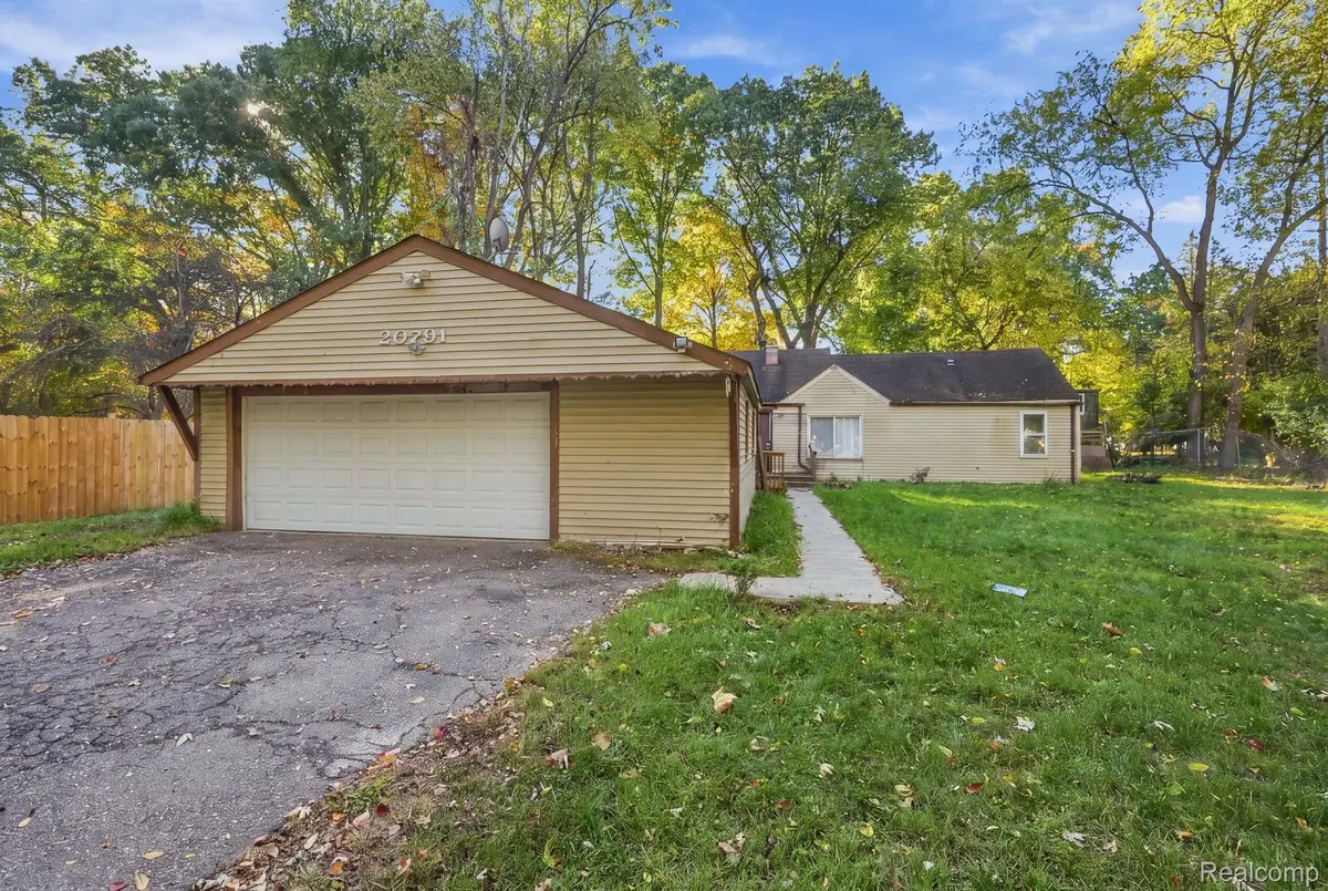 20791 Westland DR, Southfield, MI 48075 - #1