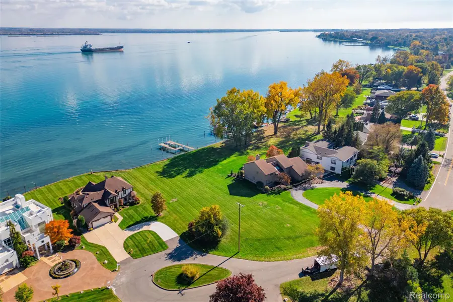17505 Parke LN, Grosse Ile, MI 48138 - #2