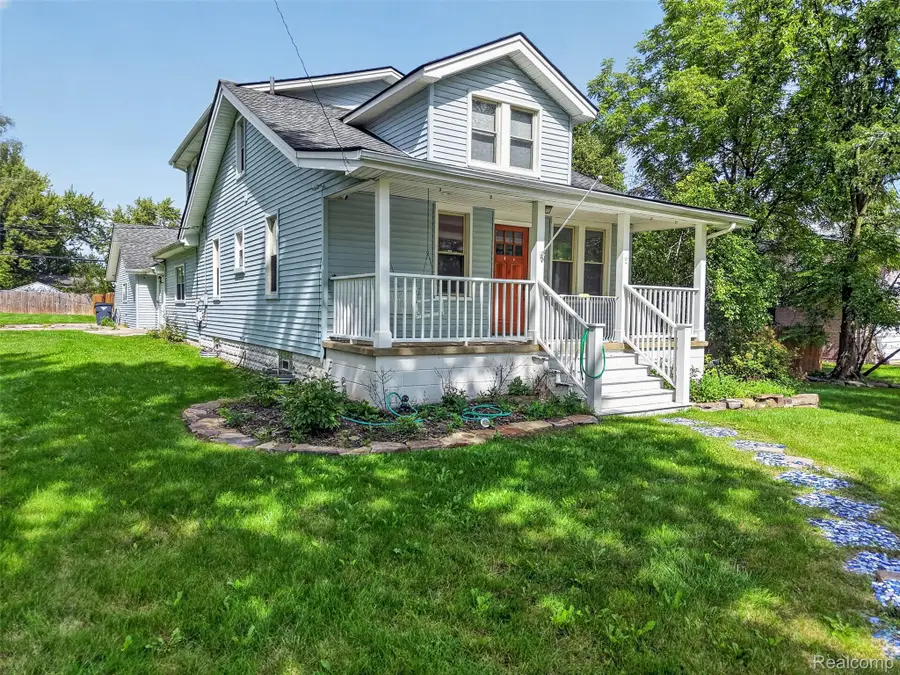 240 W Wattles RD, Troy, MI 48098 - #2