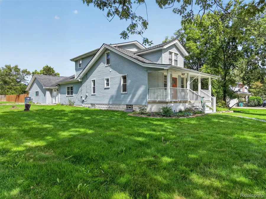 240 W Wattles RD, Troy, MI 48098 - #3
