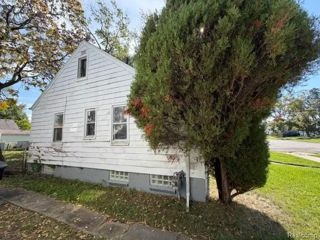 18000 Asbury PARK, Detroit, MI 48235 - #3