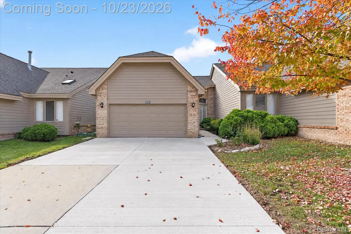 30255 N Meadowridge, Farmington Hills, MI 48334 - #1