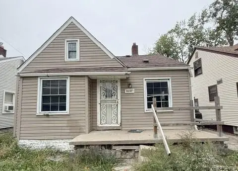 9197 Grandmont AVE, Detroit, MI 48228