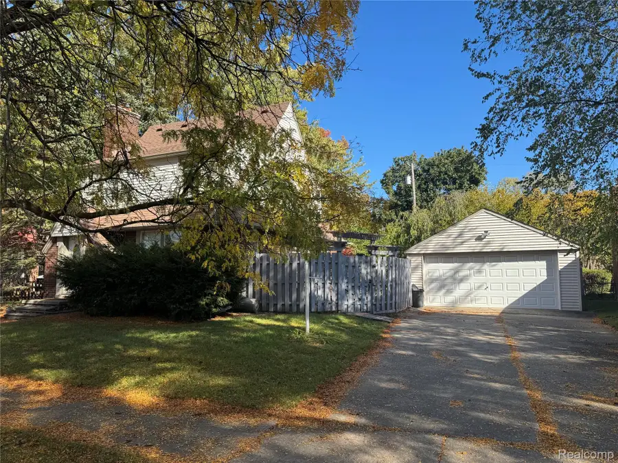 2373 22nd ST, Wyandotte, MI 48192 - #2