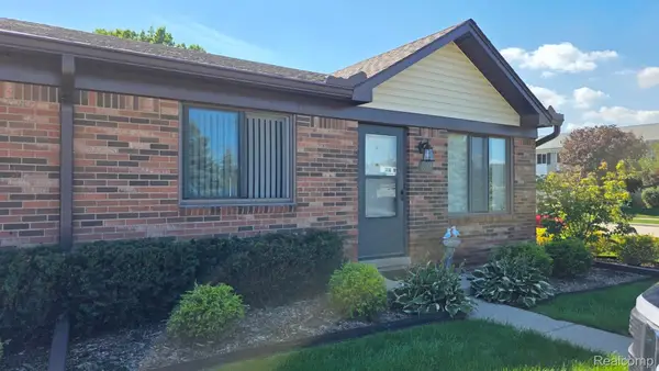 30766 Quinkert ST, Roseville, MI 48066