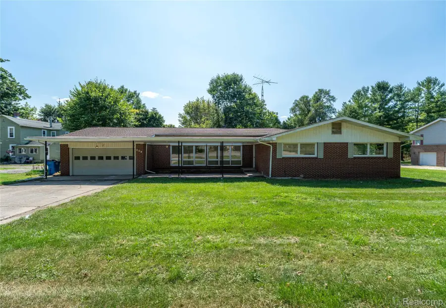 208 N Washington ST, Manchester, MI 48158 - #2