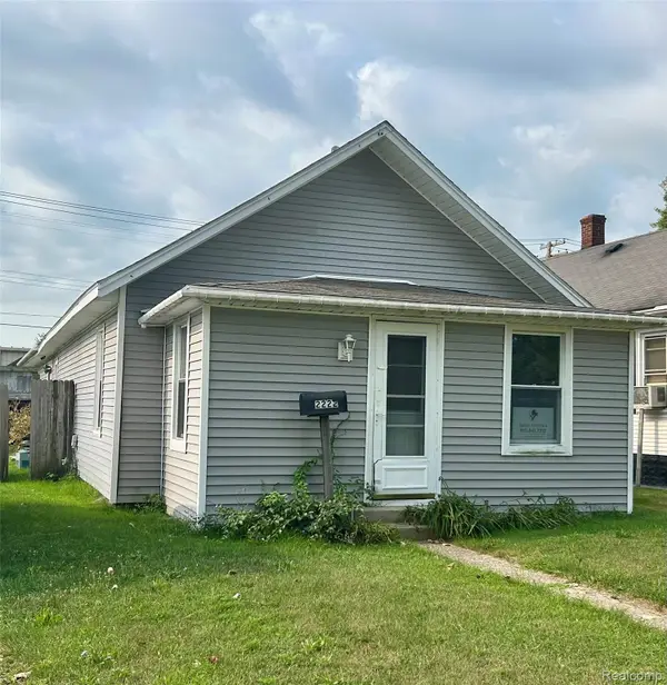 2222 Moak ST, PortHuron, MI 48060