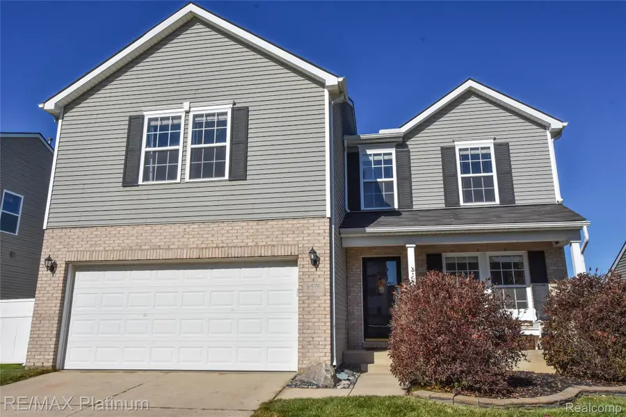 8576 Manistee River DR, Fowlerville, MI 48836 - #2