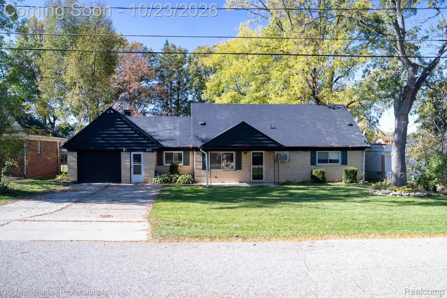 5414 Revere ST, Grand Blanc, MI 48439 - #2