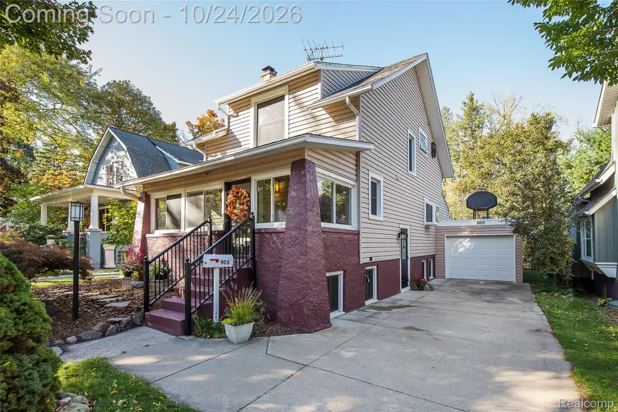 908 Willow ST, Ann Arbor, MI 48103 - #2