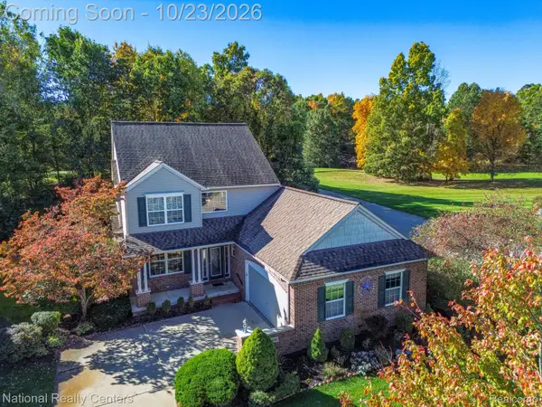 9856 Tioga TRL, Pinckney, MI 48169