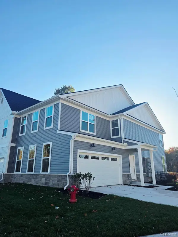 2488 Celeste CIR, Orion, MI 48360
