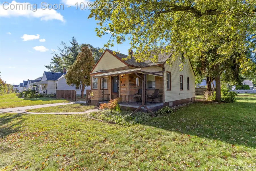 2121 Cicotte AVE, Lincoln Park, MI 48146 - #2