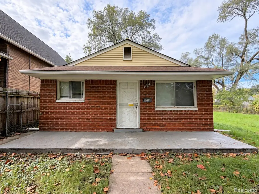 17167 Lumpkin ST, Hamtramck, MI 48212 - #3