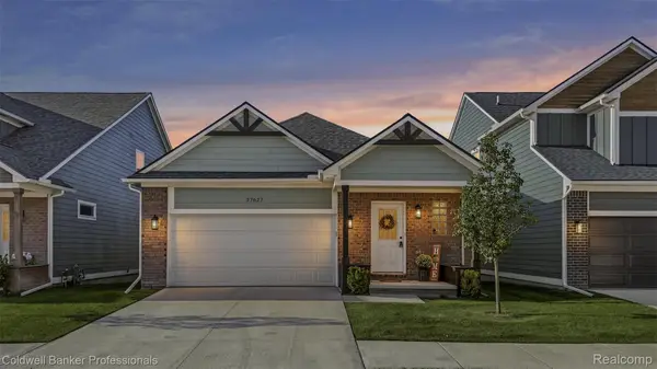 27627 Maryjane LN E, Chesterfield, MI 48047