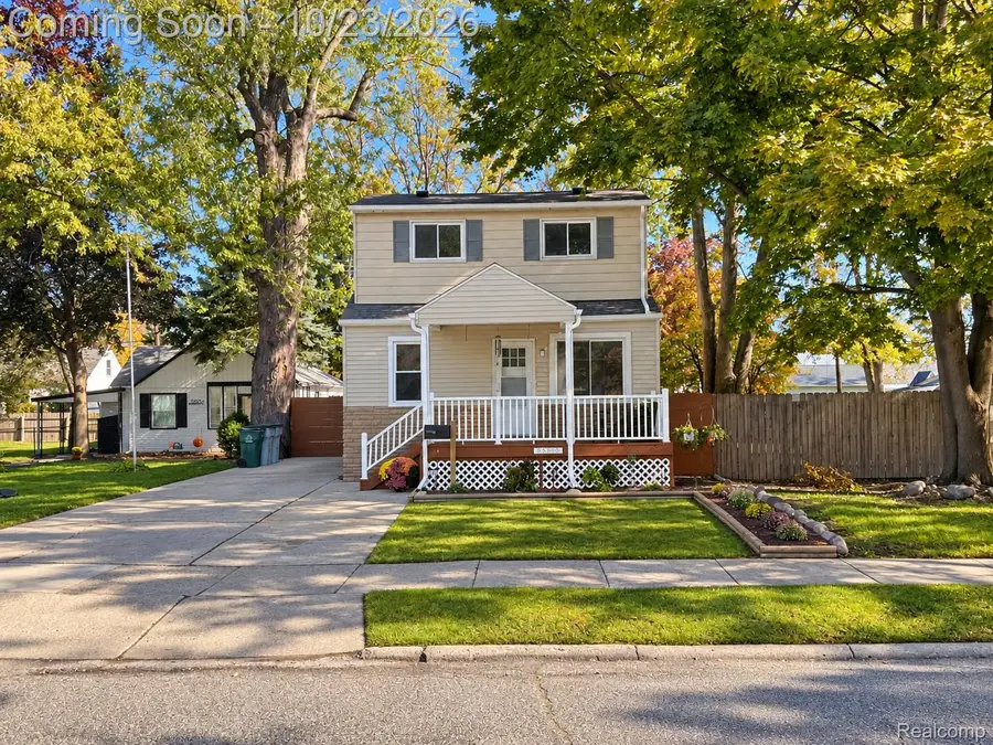 23076 Hoover AVE, Hazel Park, MI 48030 - #2
