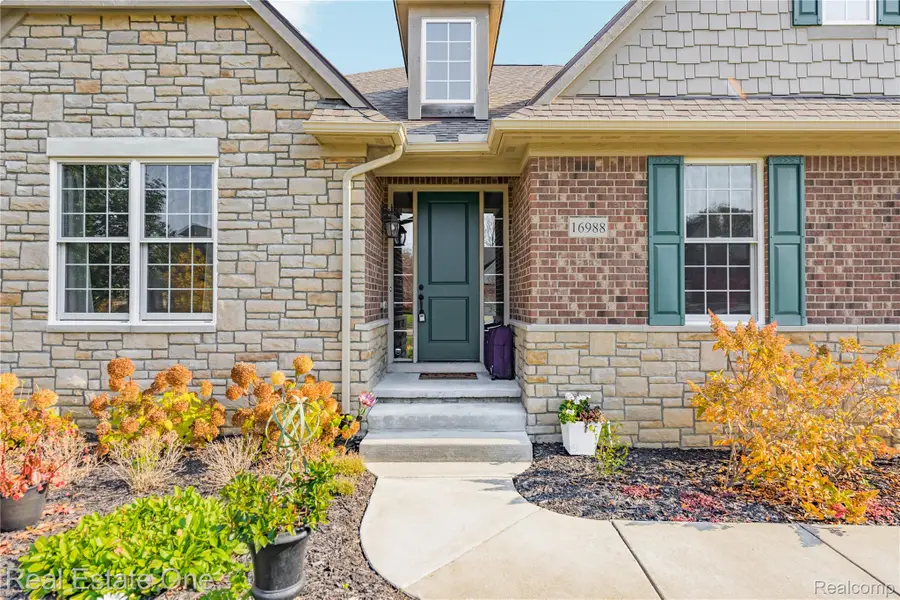 16988 Forest Edge CT, Northville, MI 48168 - #3