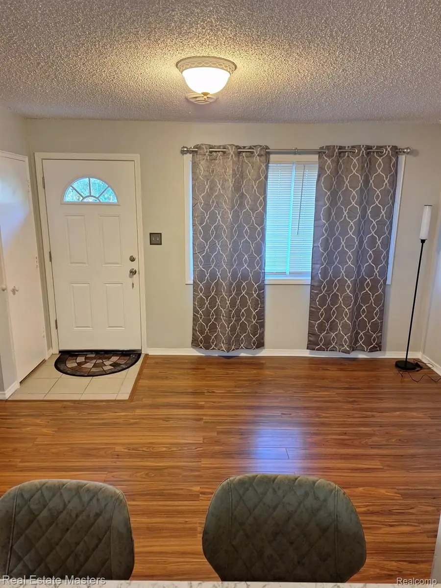 1412 E Woodruff AVE, Hazel Park, MI 48030 - #2