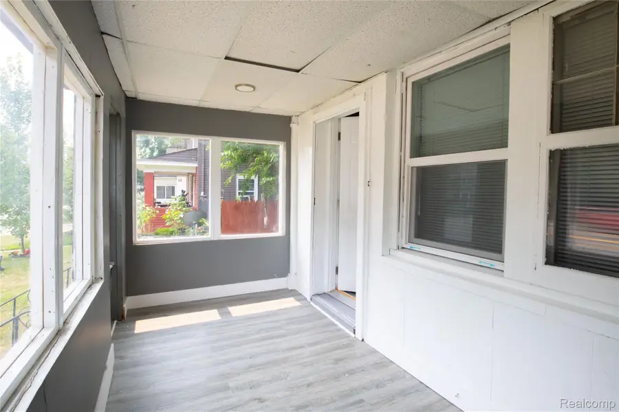 633 N Perry ST, Pontiac, MI 48342 - #3