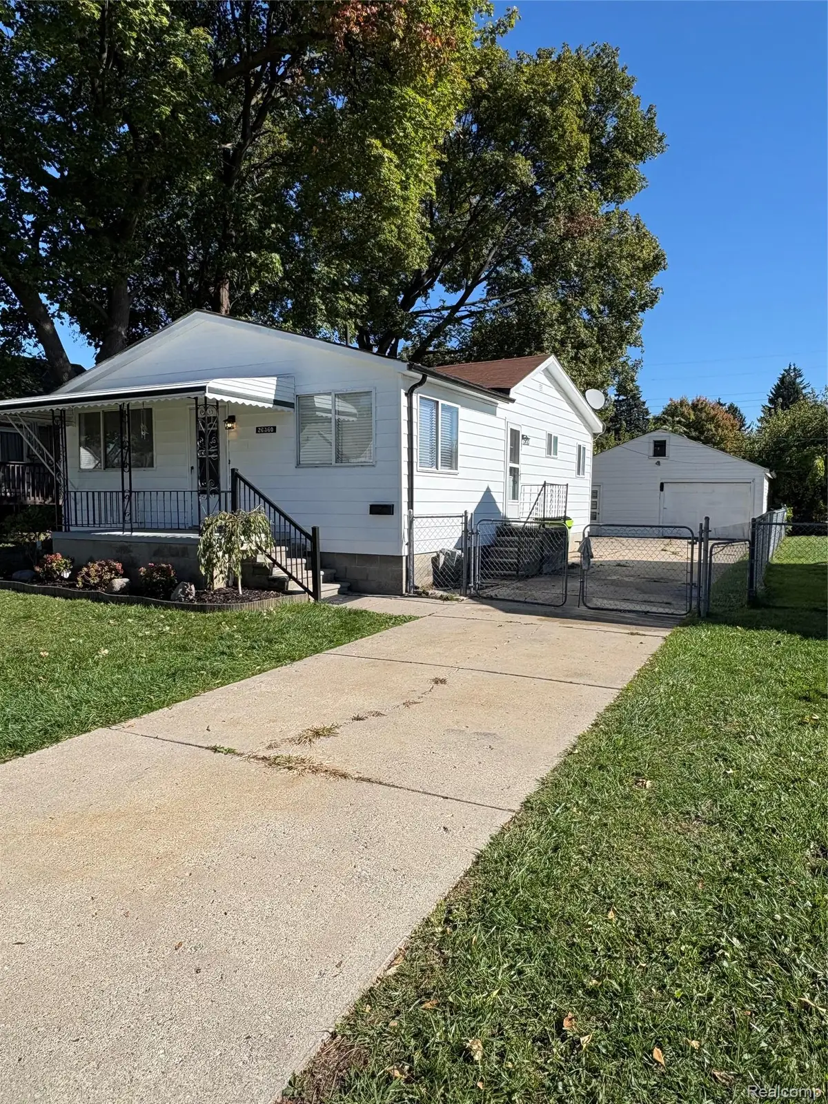 26360 Oakland ST, Roseville, MI 48066 - #1