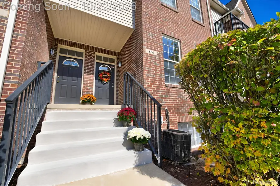 854 Summerfield DR, Westland, MI 48185 - #2