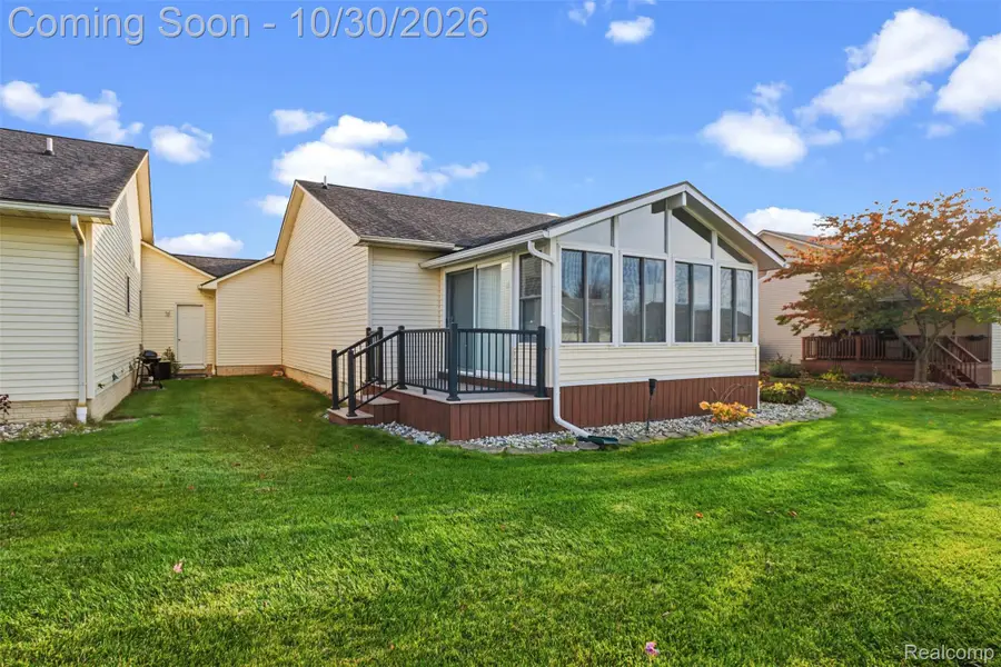 4386 Springbrook DR, Swartz Creek, MI 48473 - #3