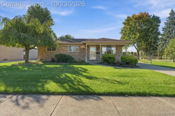 4906 Fairmont CT, SterlingHeights, MI 48310