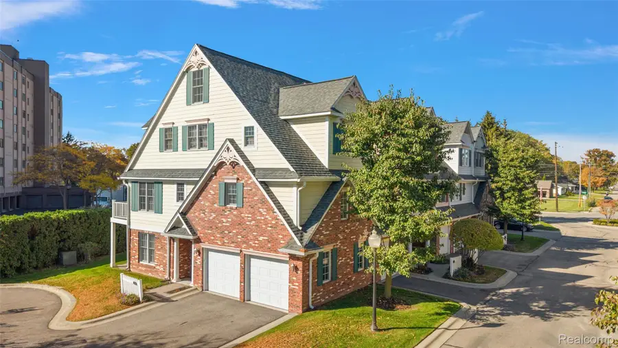 26018 Felicity LNDG  # 8, Harrison Township, MI 48045 - #2