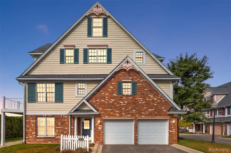 26018 Felicity LNDG  # 8, Harrison Township, MI 48045 - #3