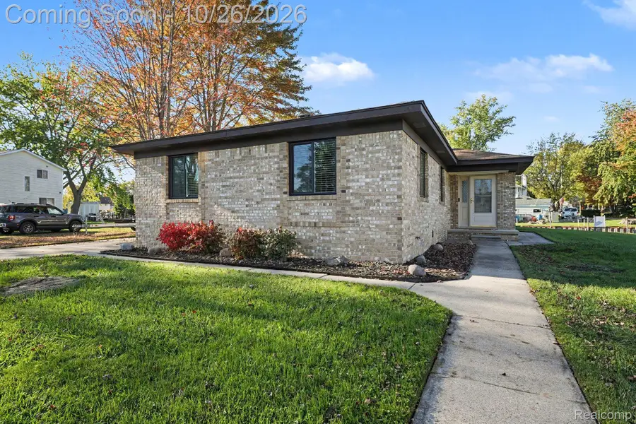 2037 W Park DR, Algonac, MI 48001 - #3