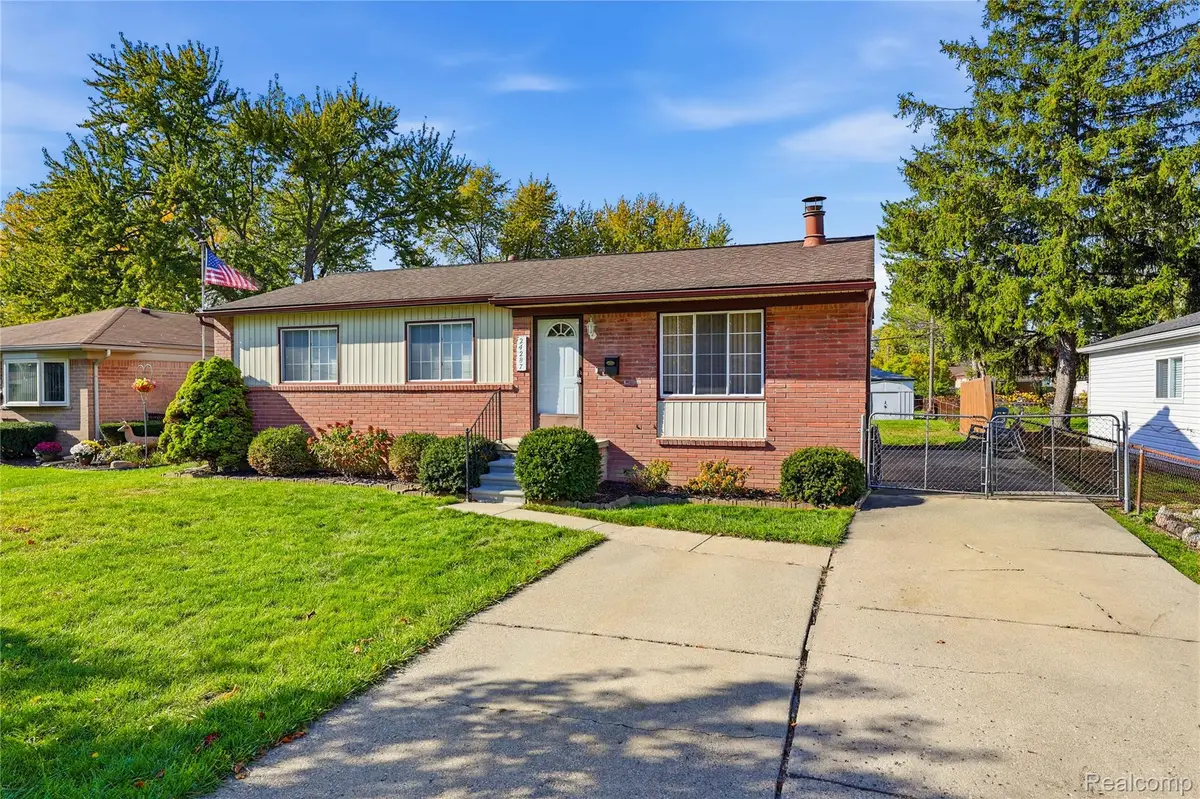 24287 Eleanor AVE, Warren, MI 48089 - #1