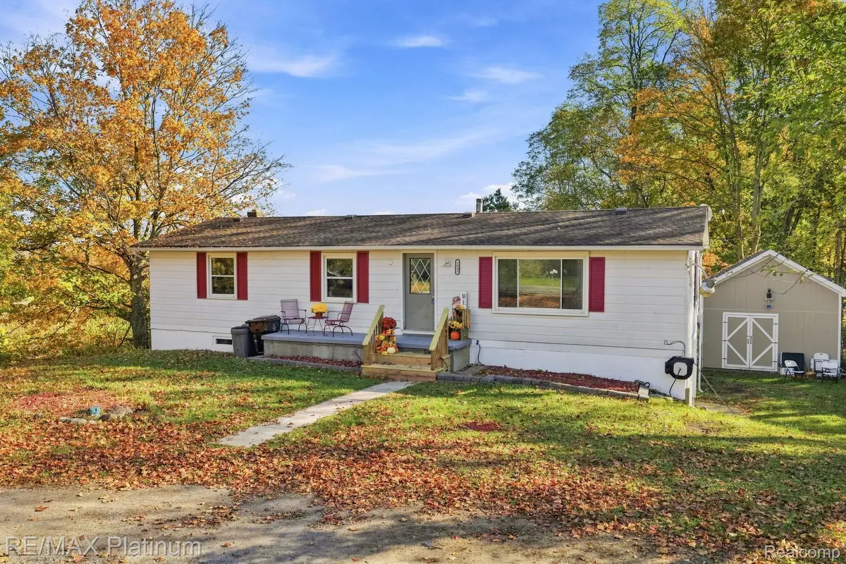 1643 County Farm RD, Howell, MI 48843 - #1