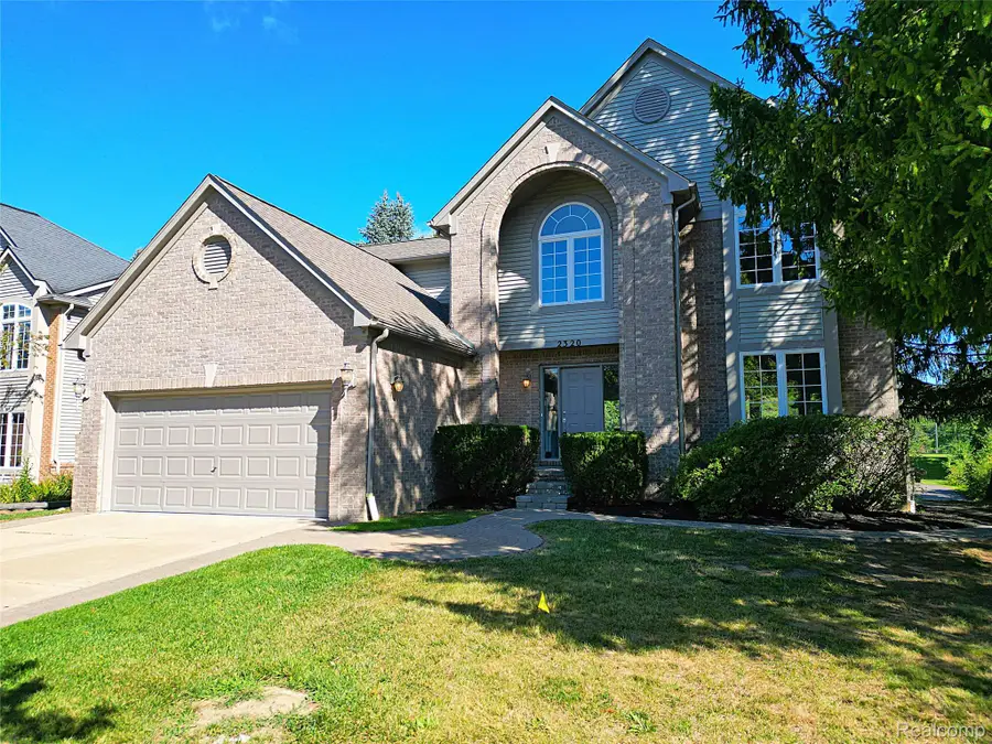 2320 Baltusrol DR, Commerce Township, MI 48382 - #2