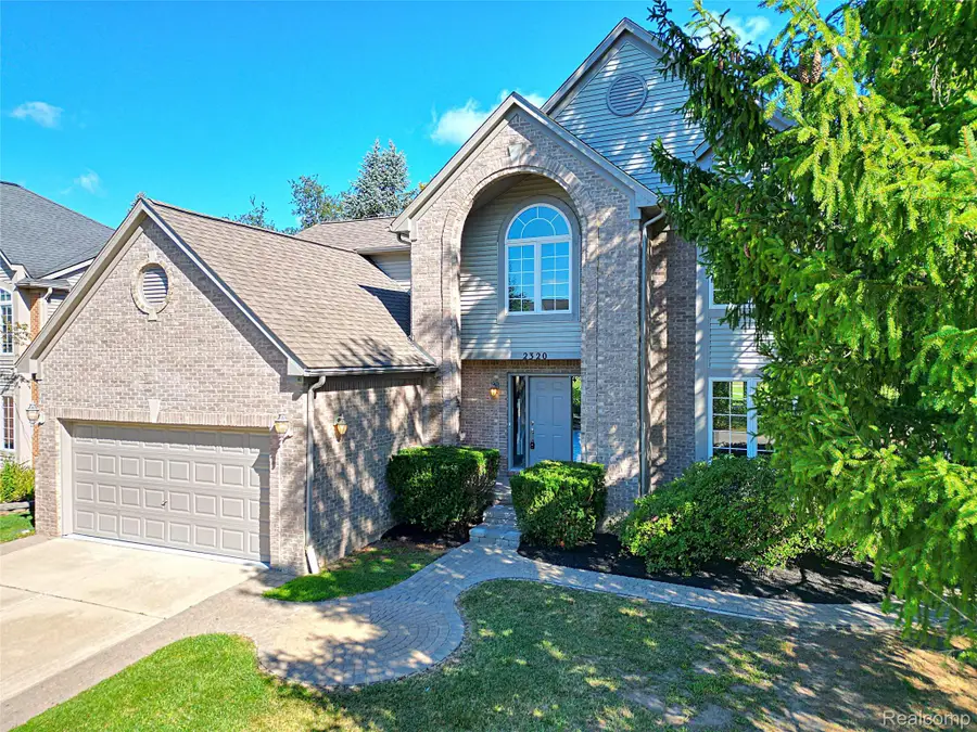 2320 Baltusrol DR, Commerce Township, MI 48382 - #3