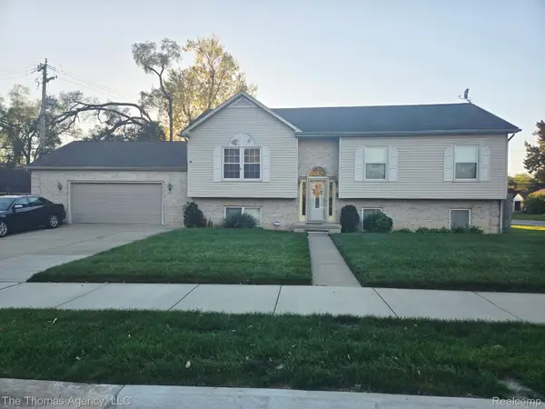 9435 W Parkway ST, Detroit, MI 48239