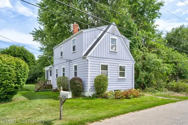 29700 Riverside Bay CT, HarrisonTownship, MI 48045