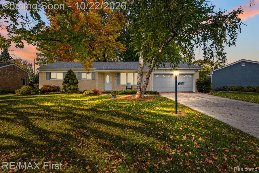 48263 Bluebird DR, Shelby, MI 48317 - #3