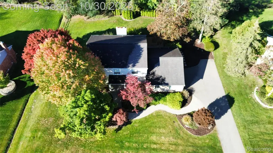4627 Hedgewood DR, Bloomfield Hills, MI 48301 - #2