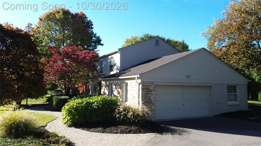 4627 Hedgewood DR, Bloomfield Hills, MI 48301 - #3